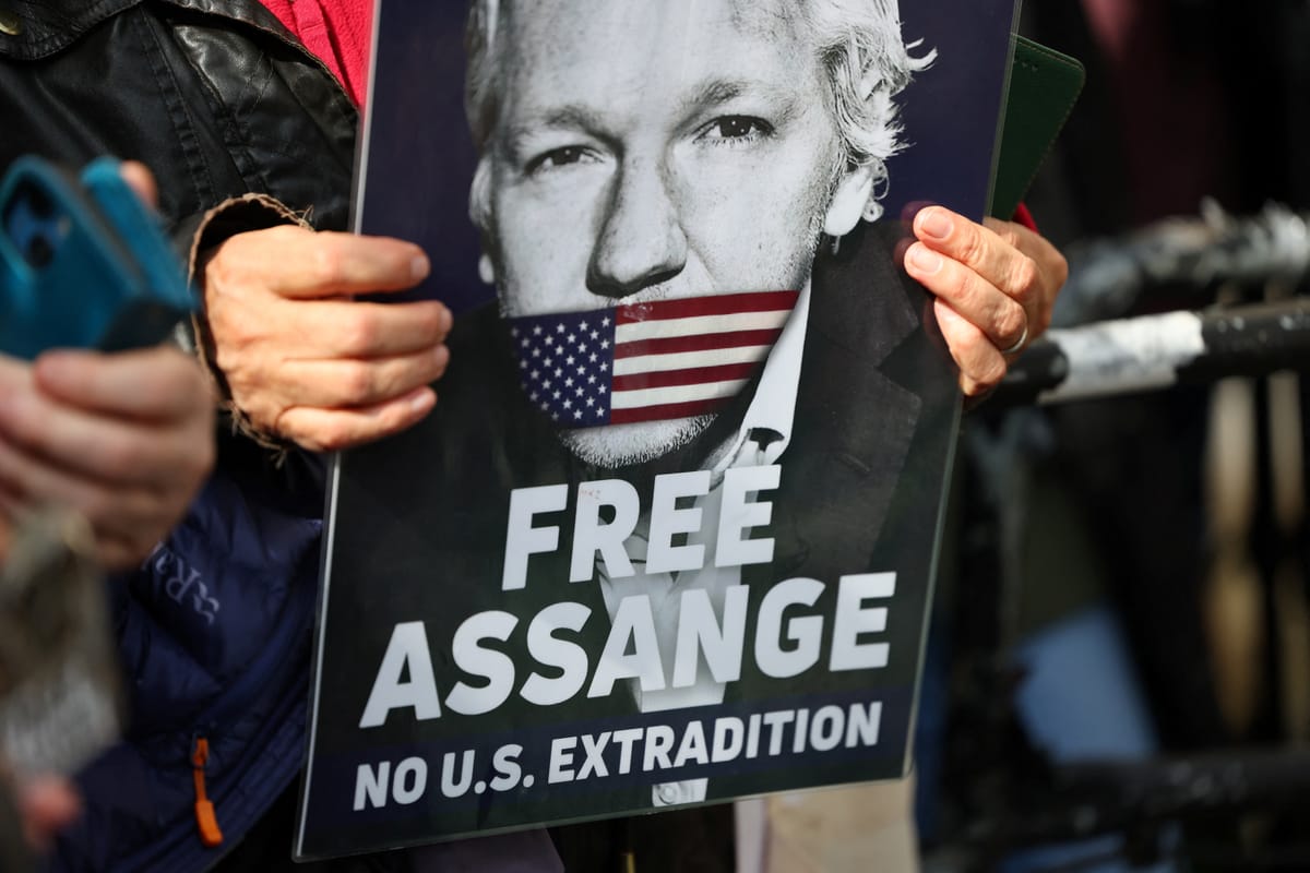 US is considering dropping Assange case